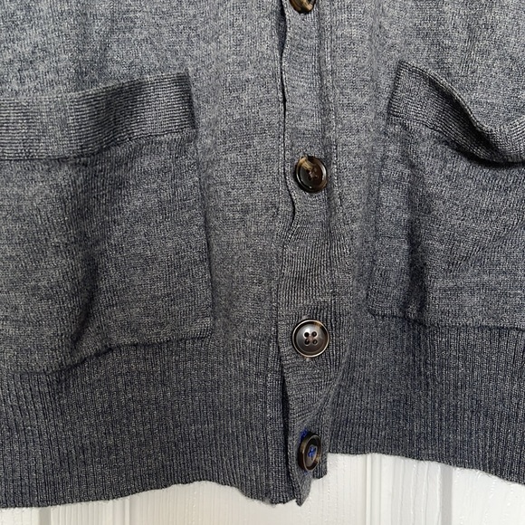 GAP | Extra Fine Merino Wool Grey Cardigan Sz XS - Picture 3 of 6